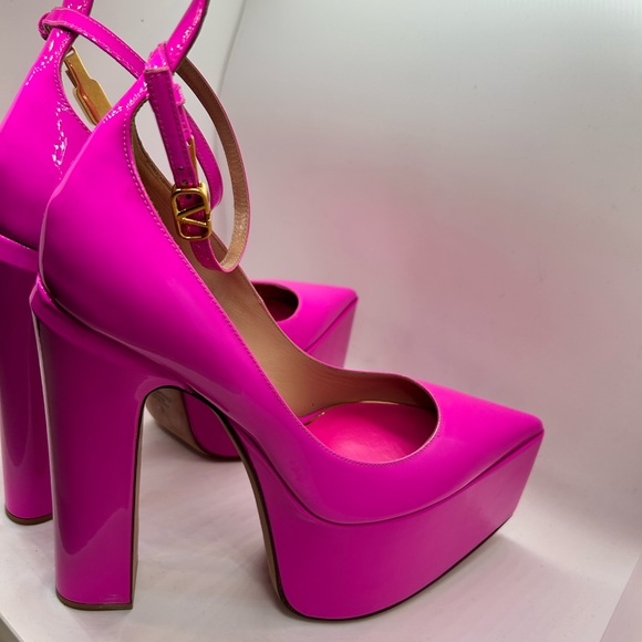 NEW Authentic Valentino Vlogo 165 Patent Platform Pump, Fuchsia. - Picture 6 of 8